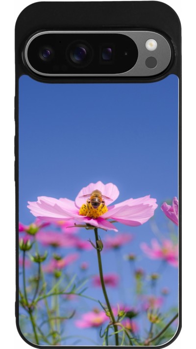 Coque Google Pixel 9 Pro XL - Silicone rigide noir Bee on a flower Spring 2026