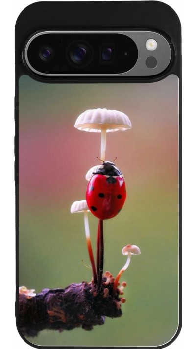 Coque Google Pixel 9 Pro XL - Silicone rigide noir Ladybird on a mushroom Spring 2026