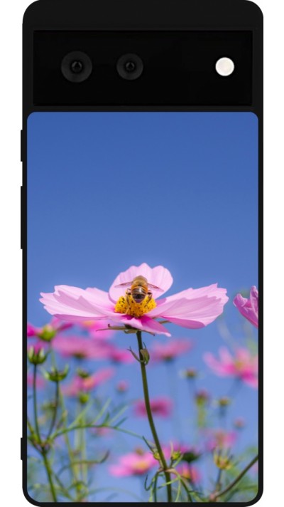 Coque Google Pixel 6 - Silicone rigide noir Bee on a flower Spring 2026