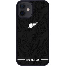 iPhone 12 mini Case Hülle - Silikon schwarz Neuseeland 2026 personalisierbares Fussballtrikot