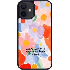 iPhone 12 mini Case Hülle - Silikon schwarz Every day is a chance 2026