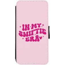 iPhone 13 Case Hülle - Wallet schwarz Taylor Swift In My Swiftie Era - Pink