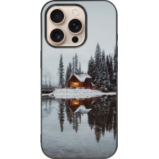 Coque iPhone 16 Pro - Silicone rigide noir Winter 25 Winter house forest afternoon