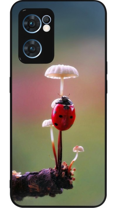 OPPO Reno7 5G Case Hülle - Silikon schwarz Ladybird on a mushroom 2026