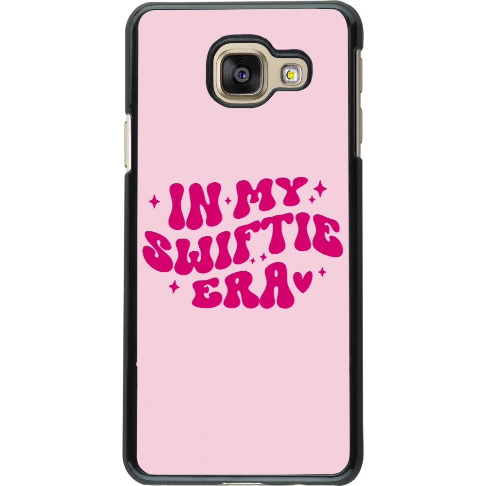 Samsung Galaxy A3 (2016) Case Hülle - Taylor Swift In My Swiftie Era - Pink