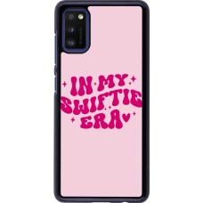Samsung Galaxy A41 Case Hülle - Taylor Swift In My Swiftie Era - Pink