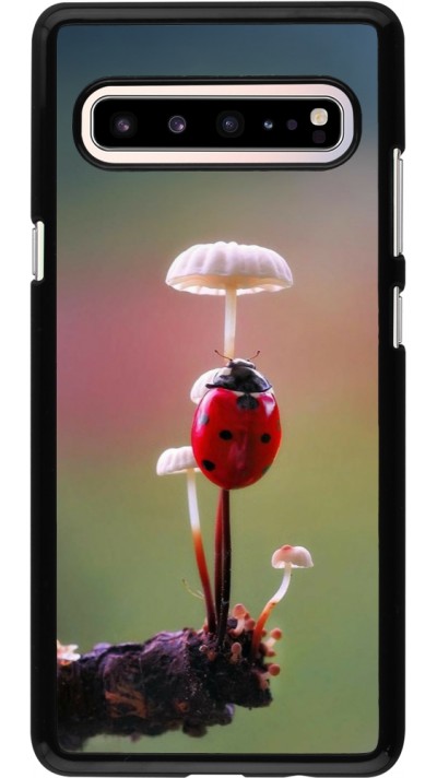 Samsung Galaxy S10 5G Case Hülle - Ladybird on a mushroom 2026