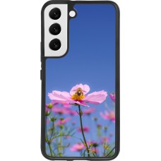 Samsung Galaxy S22 Case Hülle - Silikon schwarz Bee on a flower 2026