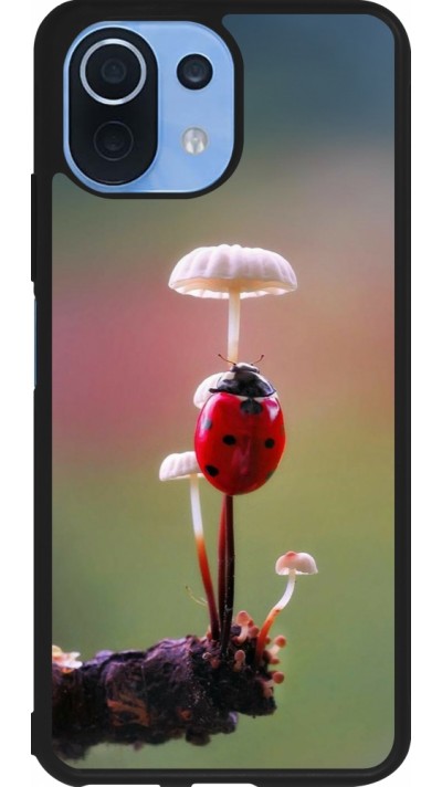 Xiaomi Mi 11 Lite 5G Case Hülle - Silikon schwarz Ladybird on a mushroom 2026