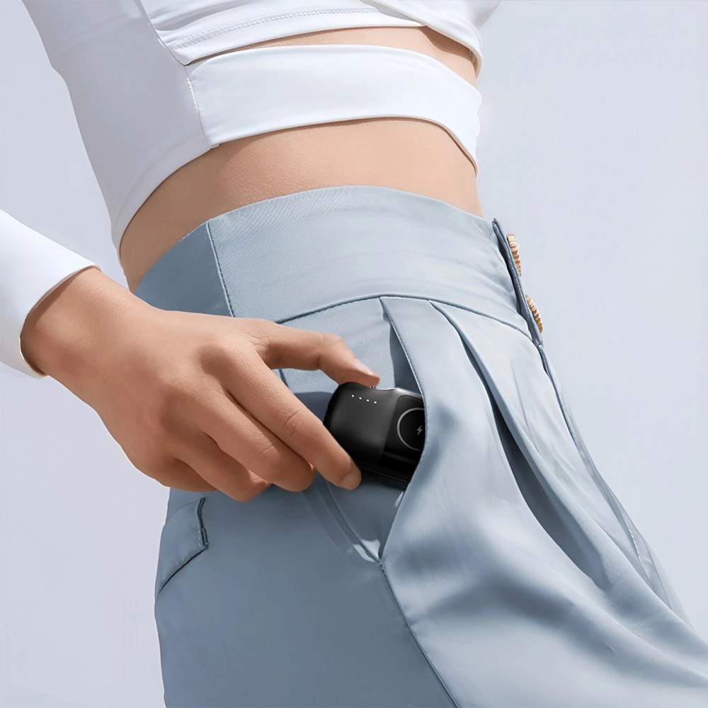 Wozinsky WF16-YCS 5000mAh 15W USB-C Mini Powerbank mit integriertem USB-C-Kabel und Apple Watch Ladeger&auml;t - Schwarz