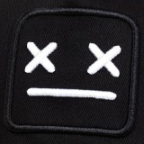 Baseballkappe aus atmungsaktivem Mesh - Unisex Trucker Cap mit Trendmotiv - Schwarz