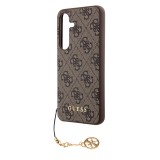 Samsung Galaxy A35 5G Case Hülle - Guess Leinwand Kunstleder Monogramm goldenen Metall-Logo mit Charm Anhänger - Braun