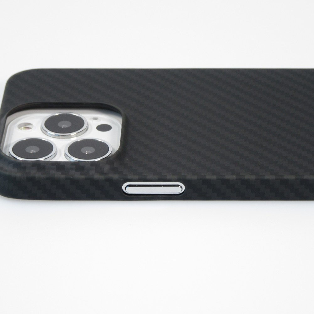 iPhone 16 Pro Max Case Hülle - Carbomile Schutzcase aus echtem Aramid Carbonfaser - Schwarz