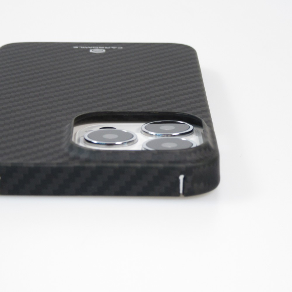 iPhone 16 Pro Max Case Hülle - Carbomile Schutzcase aus echtem Aramid Carbonfaser - Schwarz