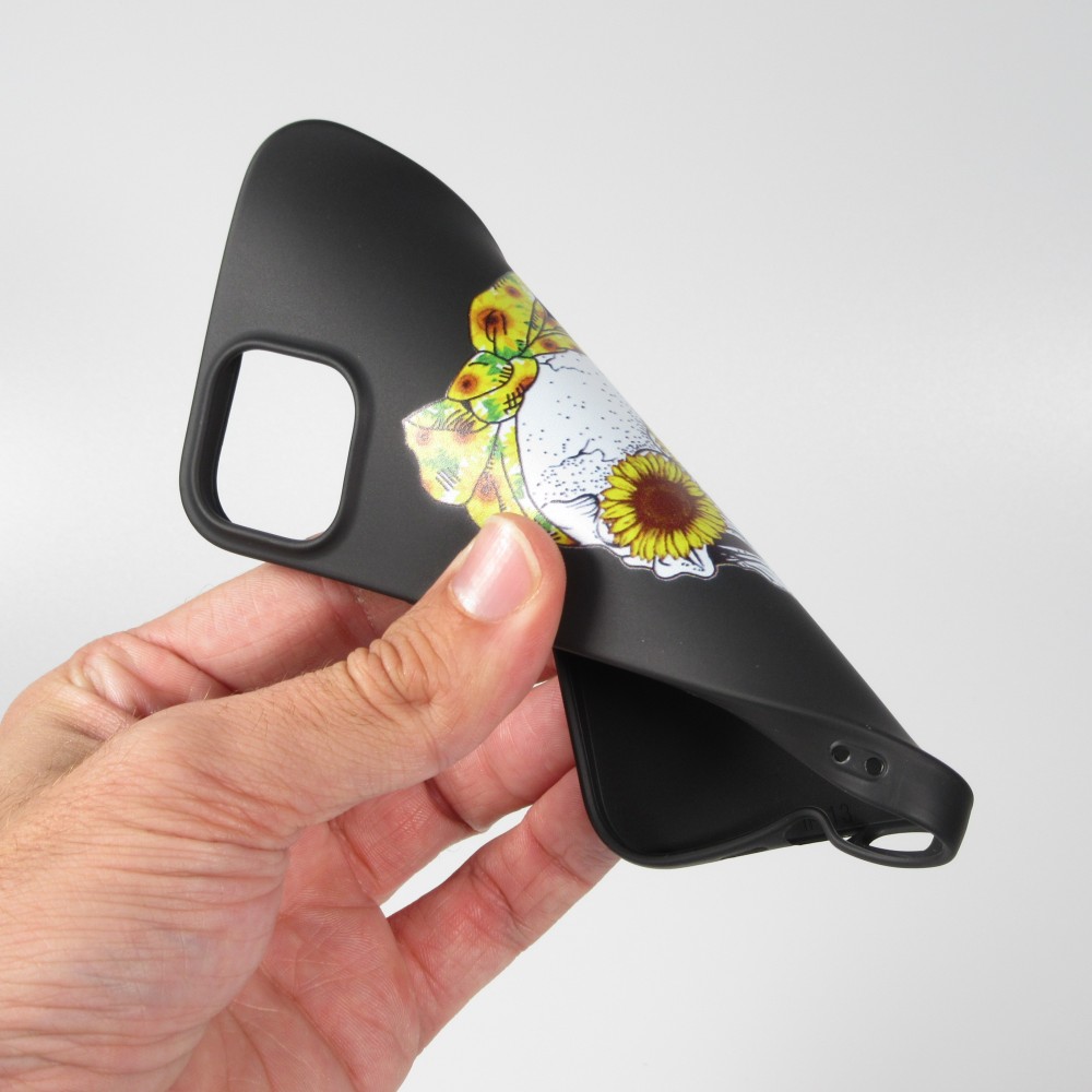 Hülle iPhone 13 Pro - Silikonmatte Skull flowers - Schwarz