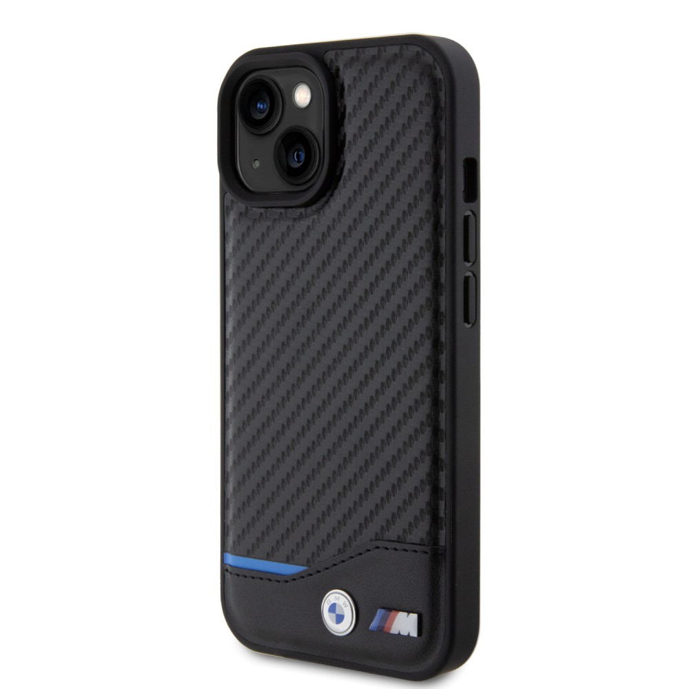 Coque iPhone 15 Plus - BMW M effet carbone et cuir avec logo métallique en relief - Noir