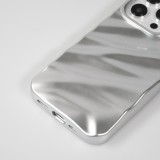 Coque iPhone 15 Pro Max - Silicone avec forme de vague 3D mat - Argent
