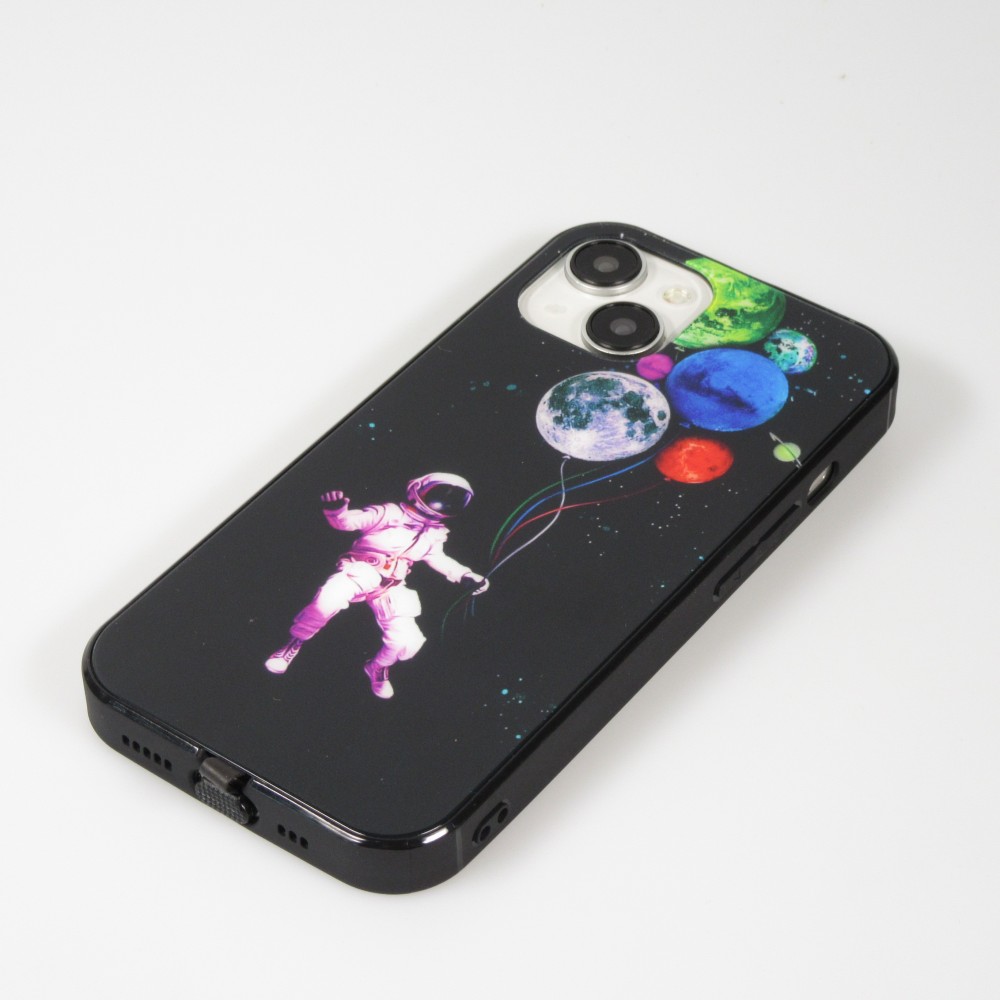 iPhone 15 Case Hülle - Silikon Glossy integriertes LED Licht mit USB-C Anschluss - Floating Astronaut - Schwarz