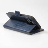 iPhone 11 Leder Tasche - Flip Wallet Echtleder mit Akzentstreifen & Kartenhalter - Blau