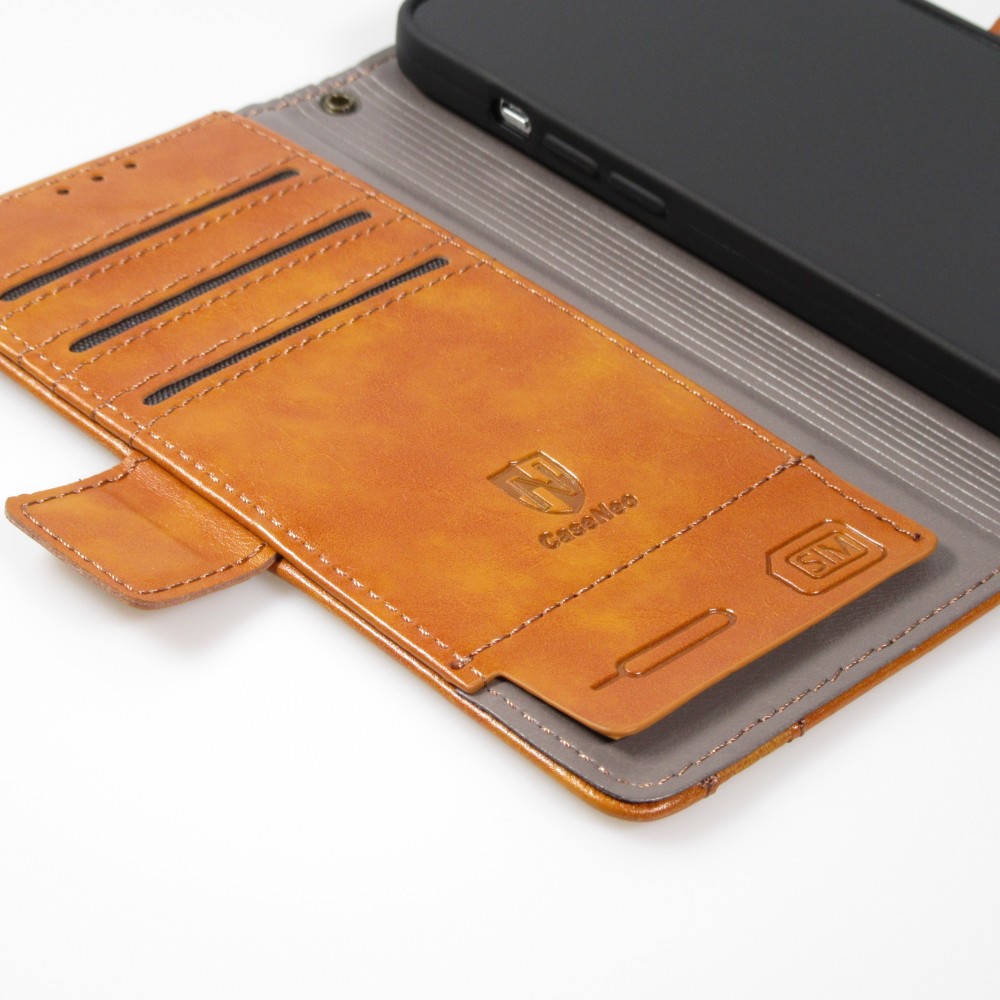 iPhone 13 Leder Tasche - Flip Wallet Echtleder mit Akzentstreifen & Kartenhalter - Braun