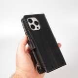 iPhone 15 Pro Case Hülle - Brieftaschen-Hülle luxuriös und raffiniert mit Magnet Verschluss & Münz- und Kartenfach  - Schwarz