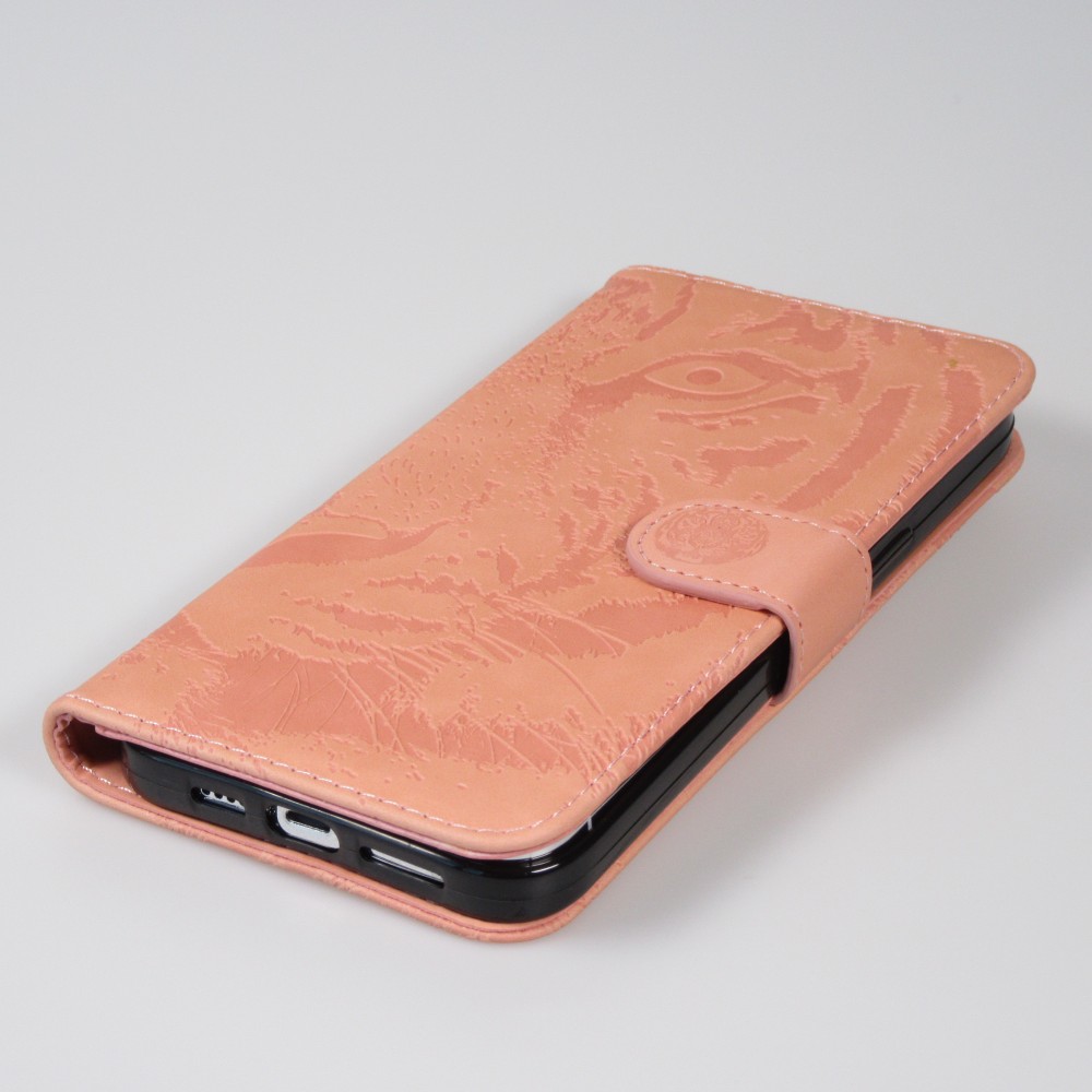 iPhone 15 Pro Case Hülle - 3D Flip Kunstleder Auge des Tigers - Rosa