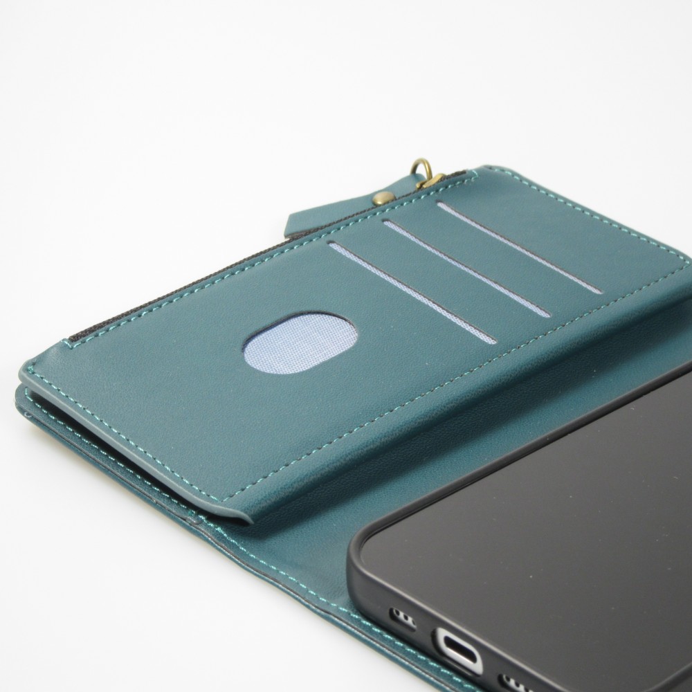 iPhone 15 Case Hülle - Brieftaschen-Hülle luxuriös und raffiniert mit Magnet Verschluss & Münz- und Kartenfach  - Grün