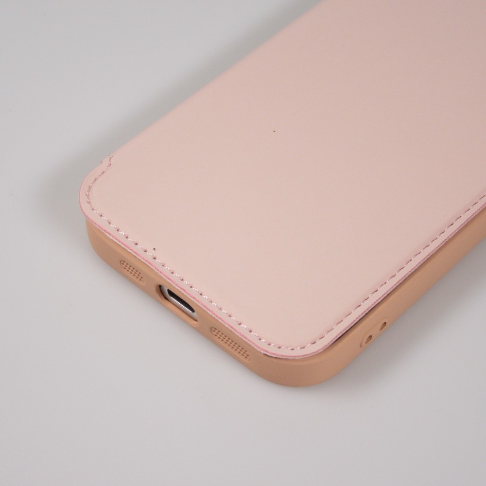 iPhone 15 Case Hülle - Flip weiches Silikon mit matt glatter Oberfläche - Beige