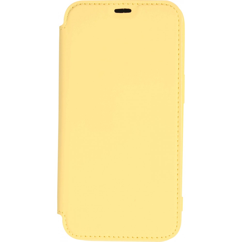 iPhone 15 Case H&uuml;lle - Flip weiches Silikon mit matt glatter Oberfl&auml;che - Gelb