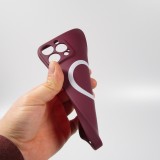 iPhone 15 Case Hülle - Soft-Shell silikon cover mit MagSafe und Kameraschutz - Bordeaux