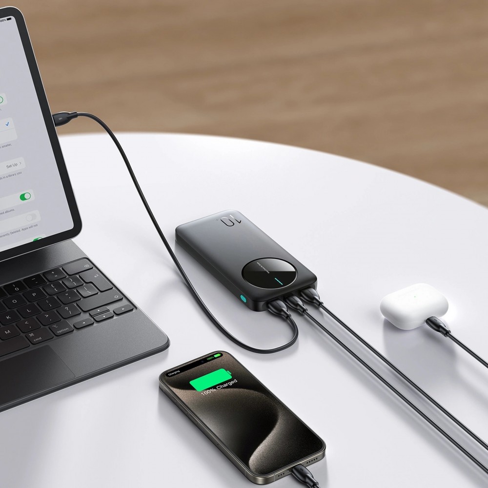 Joyroom 3 in 1 Powerbank mit 10000mAh Kapazit&auml;t clean Design 2x USB-A 2.4 & 1x USB-C (In+Out) - Schwarz