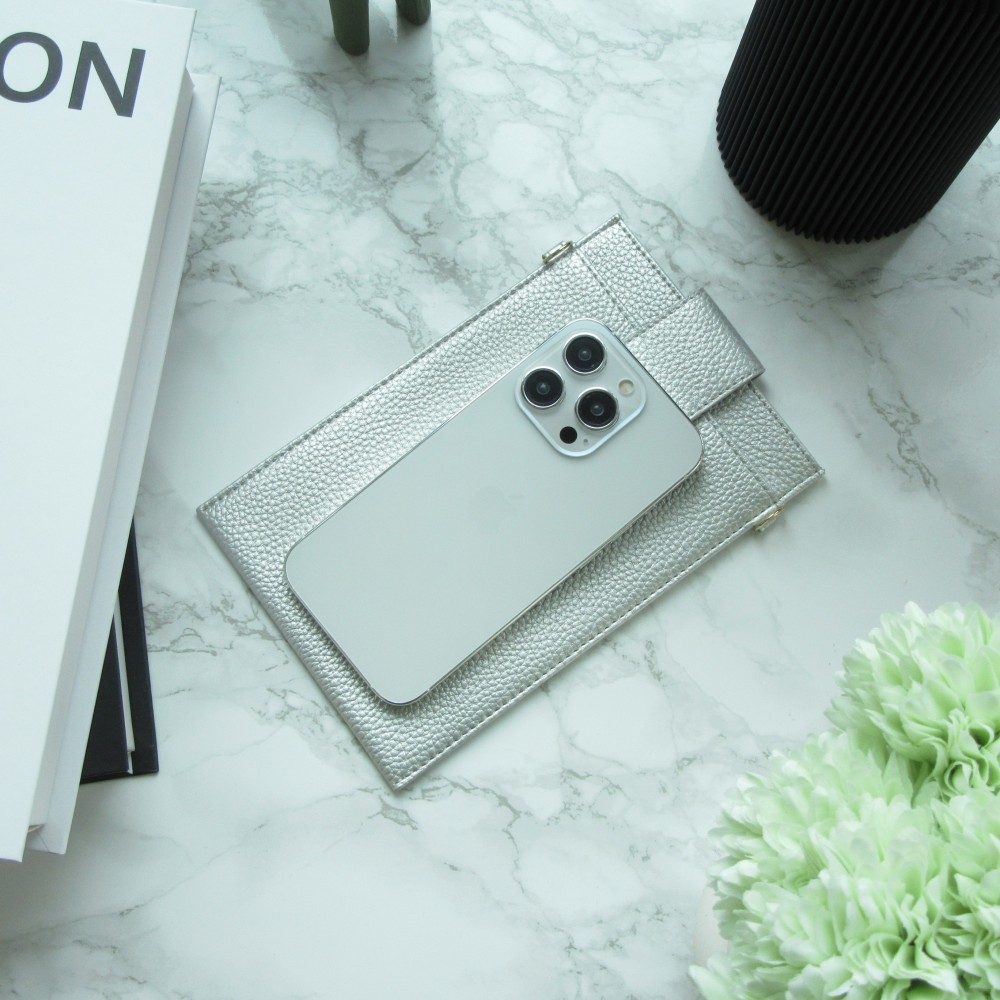 Elegante universelle Smartphone Umhängetasche aus veganem Leder inkl. Umhängegurt aus Leder (vegan) - Silber