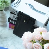 Elegante Universal-Smartphone- Tasche in luxuriöser Krokodil-Lederoptik mit Halsriemen - Schwarz