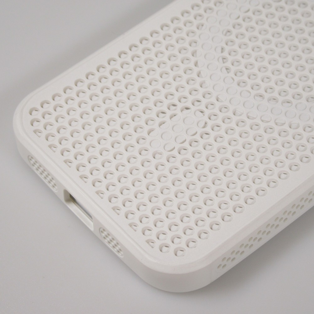 iPhone 15 Pro Max Case Hülle - Ultra-leicht und luftig mit MagSafe-kompatiblem Gitterdesign - Weiss