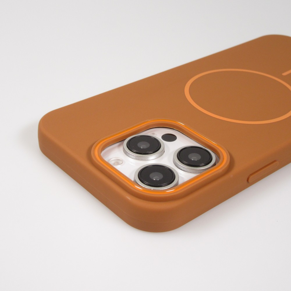 iPhone 16 Pro Case H&uuml;lle - Silicone MagSafe Flexibel Halo Licht - Braun