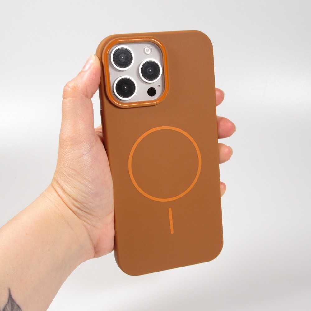 iPhone 16 Pro Case H&uuml;lle - Silicone MagSafe Flexibel Halo Licht - Braun