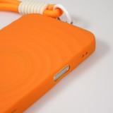 iPhone 16 Case H&uuml;lle - Silikon Soft Touch MagSafe mit Wellen und Handschlauf - Orange