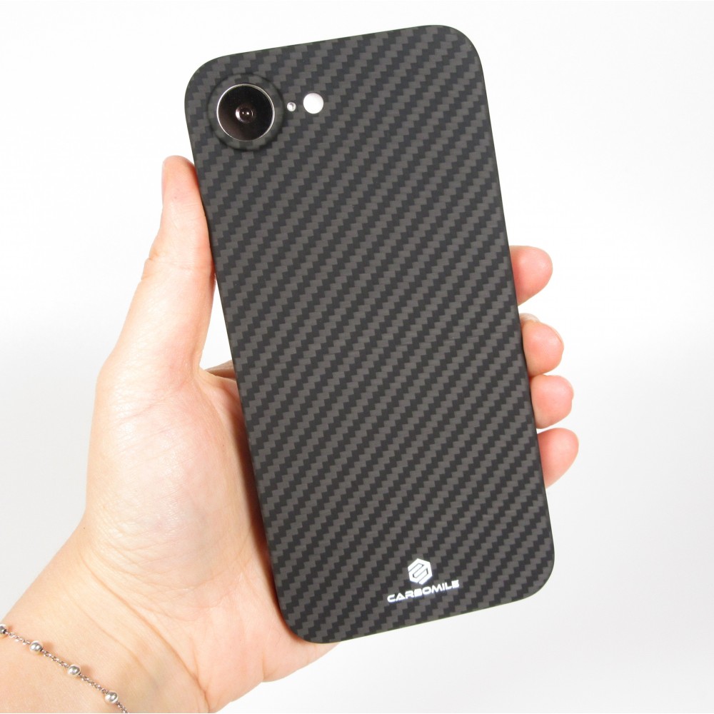 iPhone 16e Case Hülle - Carbomile Schutzcase aus echtem Aramid Carbonfaser - Schwarz