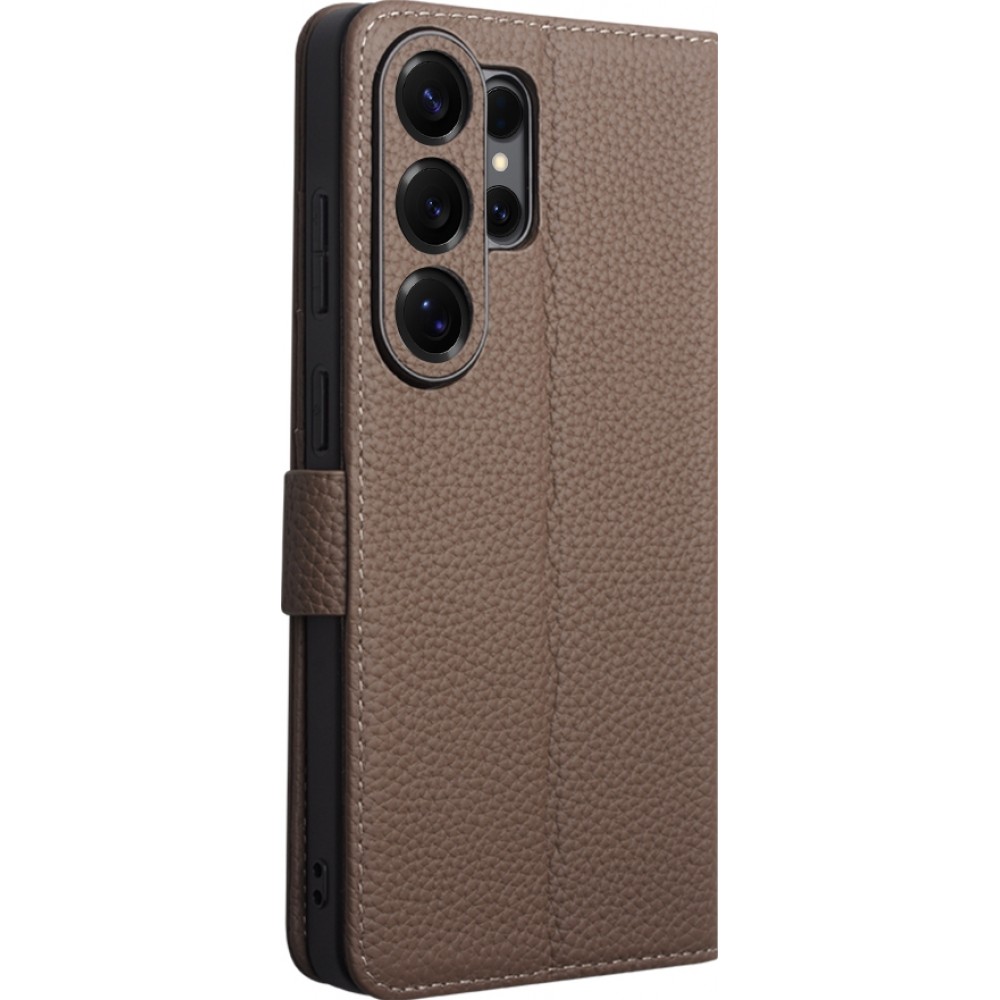 Samsung Galaxy S26 Ultra Case Hülle - Flip Qialino Full Grain Wallet Echtleder matt mit Magnetverschluss - Braun