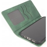 Leder Tasche Case iPhone 17 Pro - Flip Wallet vintage mit Magnetverschluss und Kartenhalter - Dunkelgrün