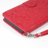 iPhone 16 Case H&uuml;lle - Flip Kartenetui Blumenmuster mit Lanyard - Rot