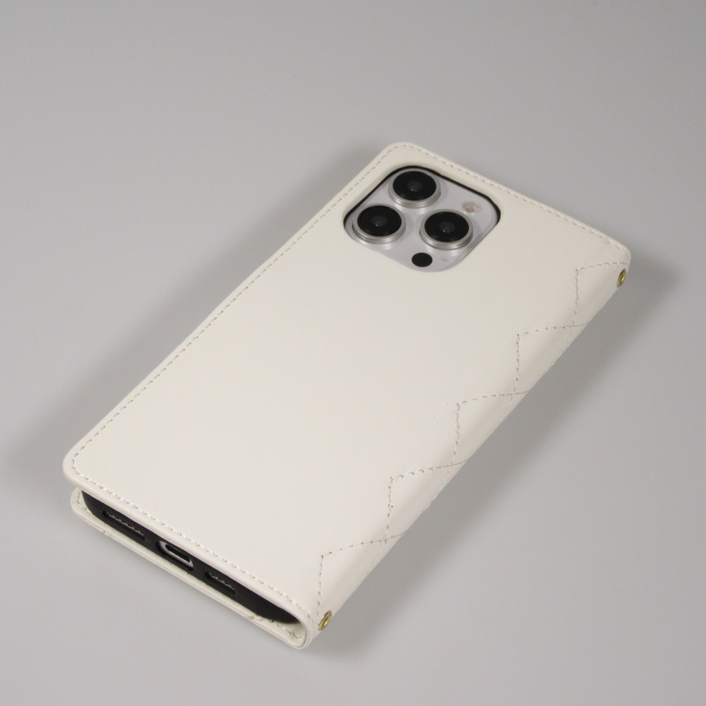 iPhone 16 Pro Case H&uuml;lle - Elegante Flip-Matratze mit Magnetverschluss Trageschlaufe und Kartenf&auml;chern - Weiss