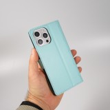 iPhone 16 Pro Case H&uuml;lle - Elegante Flip-Matratze mit Magnetverschluss Trageschlaufe und Kartenf&auml;chern - T&uuml;rkis