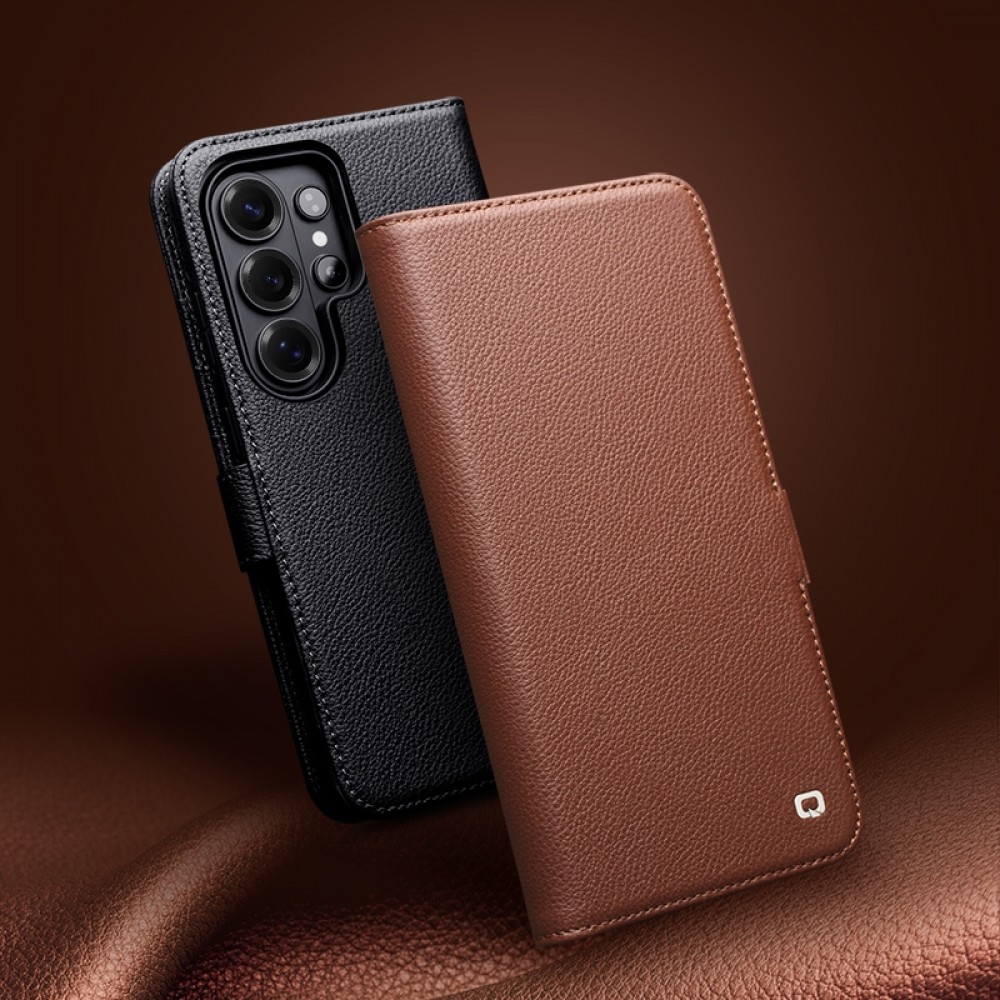 Samsung Galaxy S26 Ultra Case Hülle - Flip Qialino Echtleder matt mit magnetischem Verschluss - Mattgrün