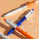 Lustiger Sprühstift für Büro oder Schule - Robuster ABS Scherzartikel, witziges Geschenk - Orange